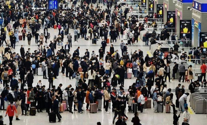 清明假期首日中國鐵路旅客發送量創今年單日新高