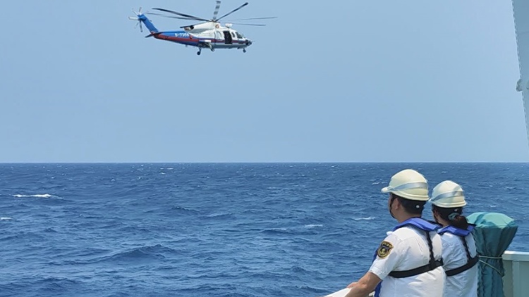 海南西南海域碰撞沉沒漁船已找到 8人仍失聯 搜救正在進行中