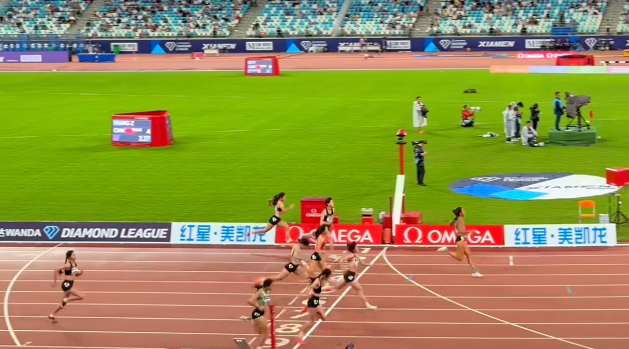 鑽石聯賽厦门站丨呂麗瑤奪墊場賽大眾組女子100米冠軍