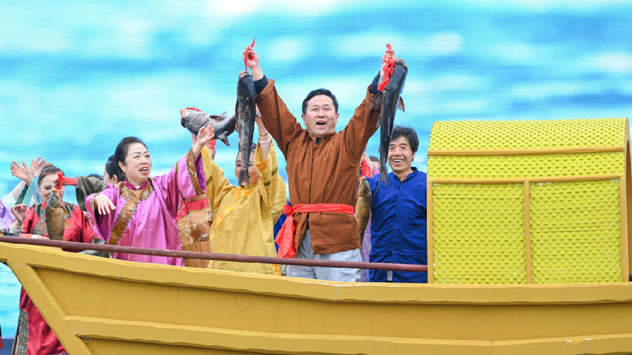吉林市第15屆松花湖開江魚美食節旅遊季開幕