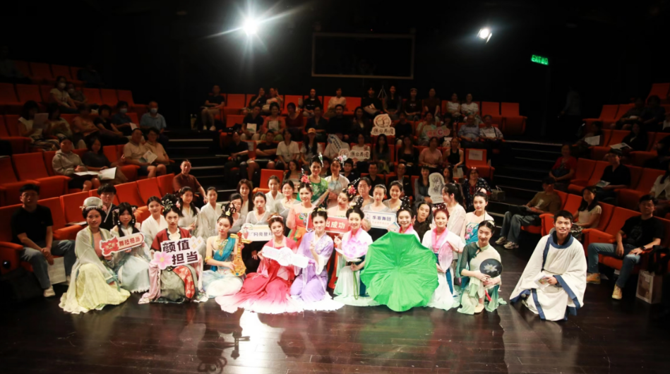 港大青年比「舞」 推廣中華文化 為傳統舞蹈注入青春活力