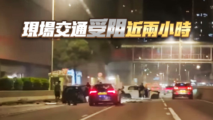 龍翔道私家車剷上巴士站 6人受傷包括1名途人