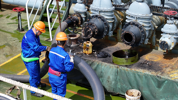 廣州完成國內首單船用高硫生物燃料油加注