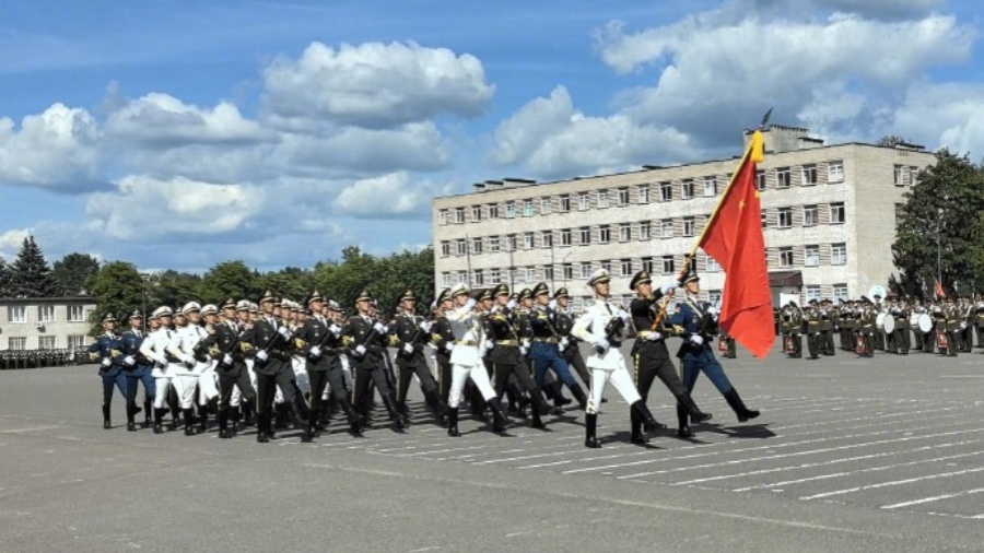 白俄羅斯舉行解放80周年慶祝閱兵活動 解放軍儀仗司禮大隊應邀參加