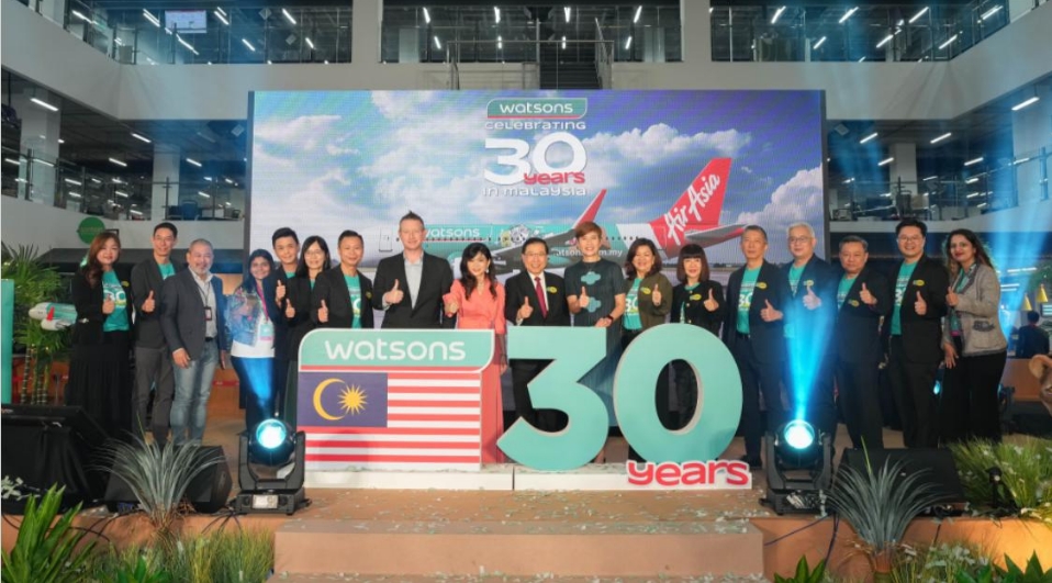 馬來西亞屈臣氏與AirAsia推首架屈臣氏品牌飛機