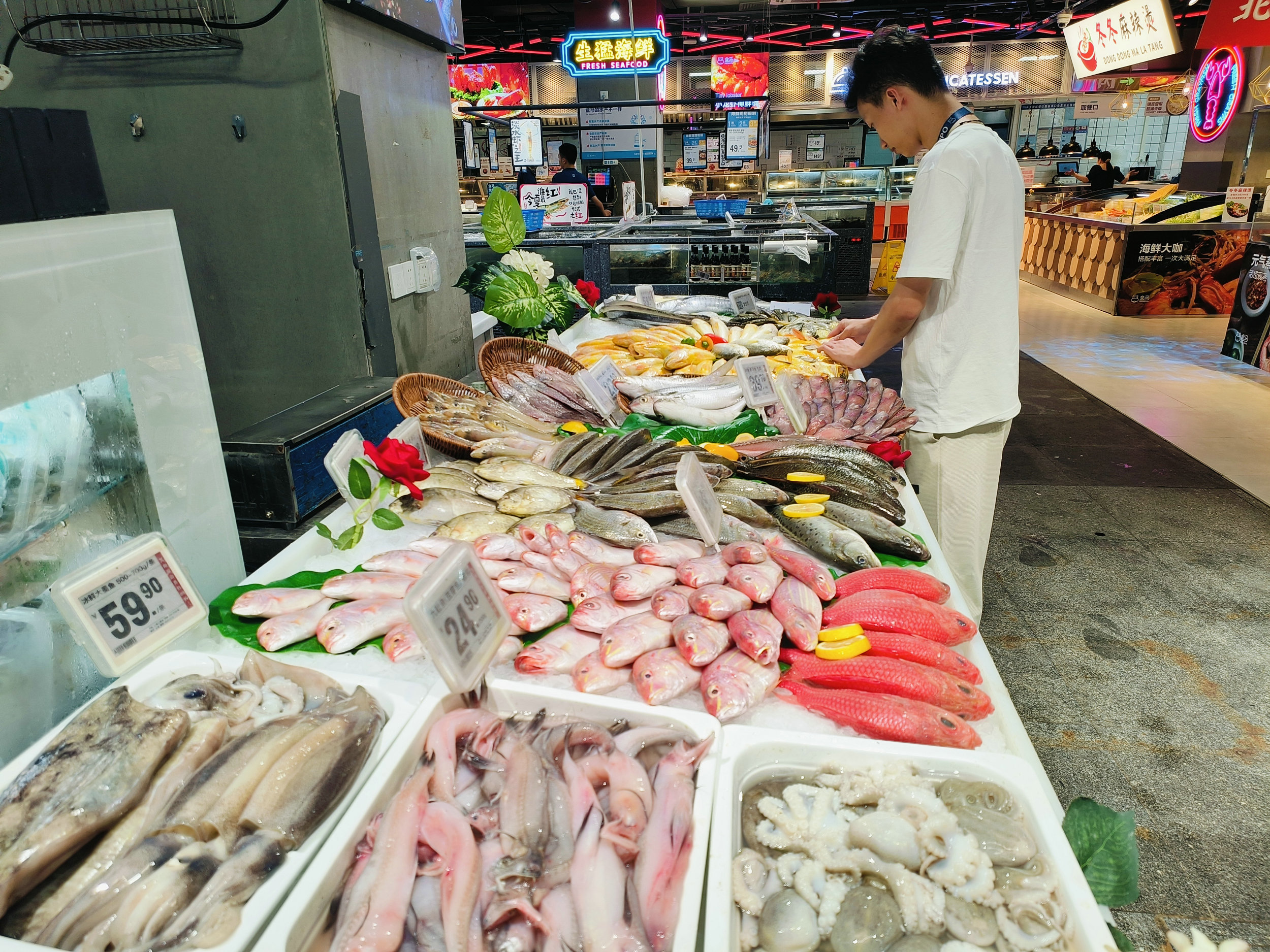 30種南海海鮮登陸全國「盒區房」 門店餐飲加工現買現吃