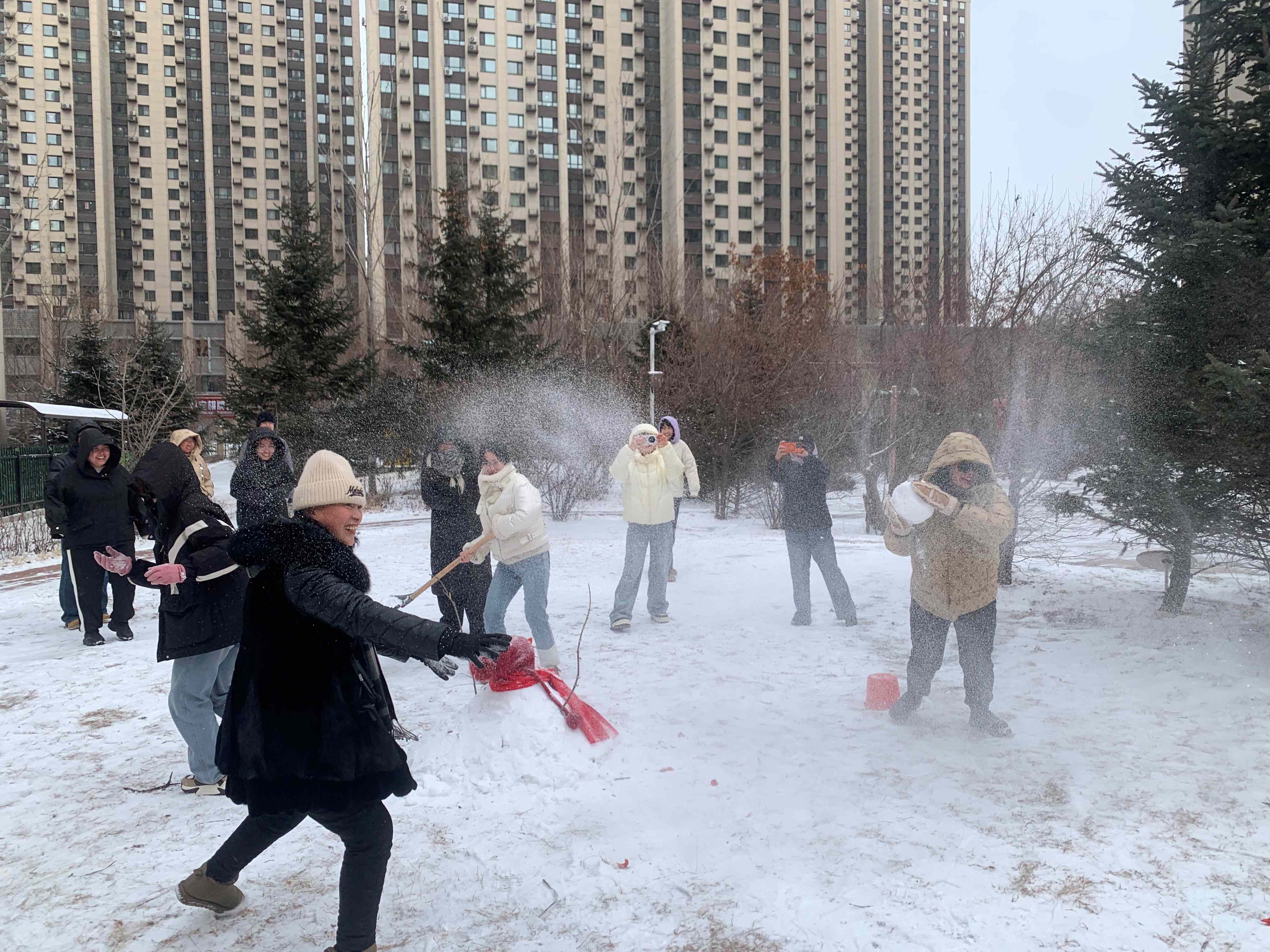 哈市香坊區新香坊街道鐵成社區開展「齊享冬之趣 共話冰雪情」主題活動