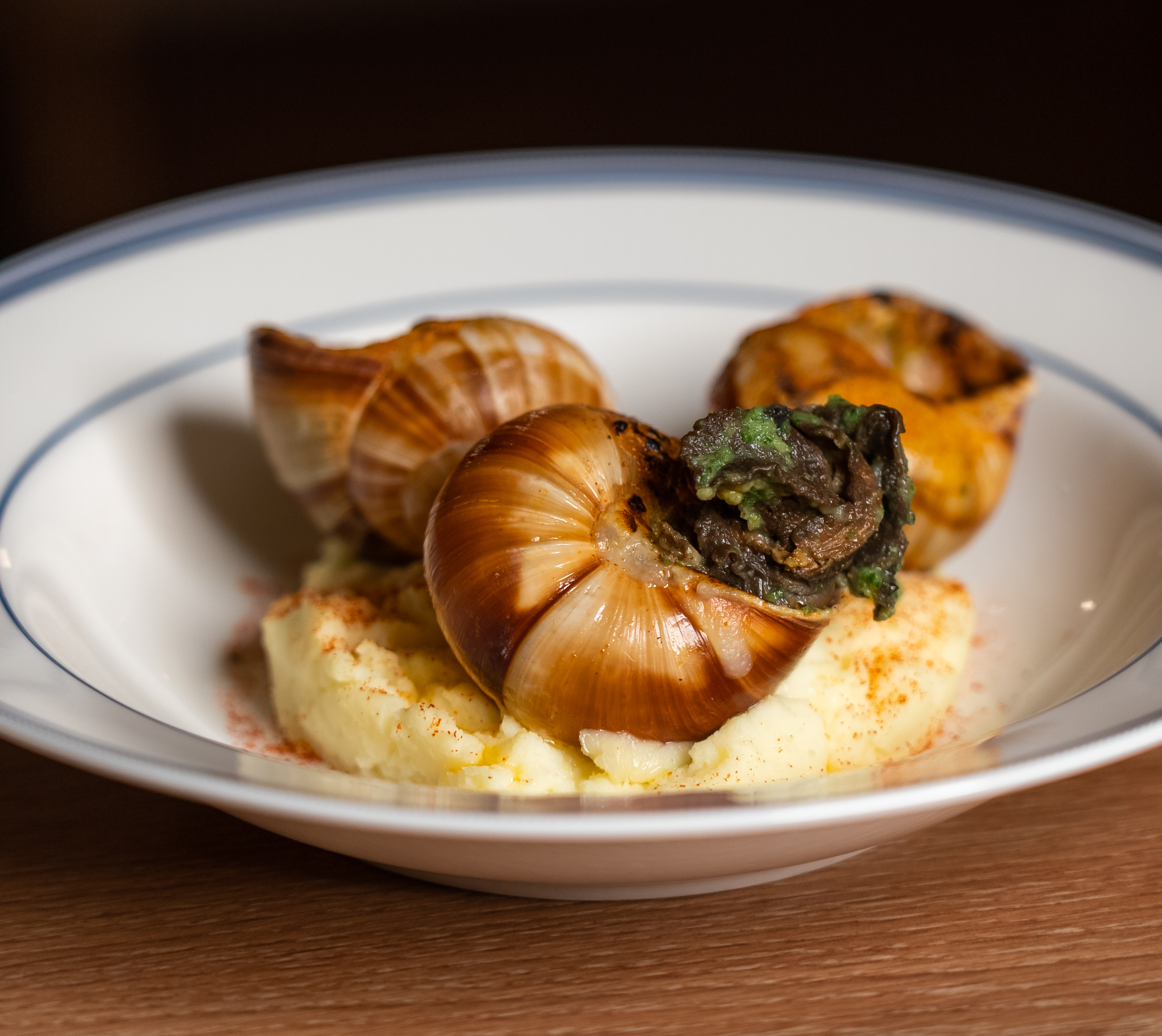 CR apm_Bistro Le Parisien_Baked Escargot with Garlic Butter Sauce and Mashed Potatoes 香蒜牛油焗田螺配薯蓉.jpg
